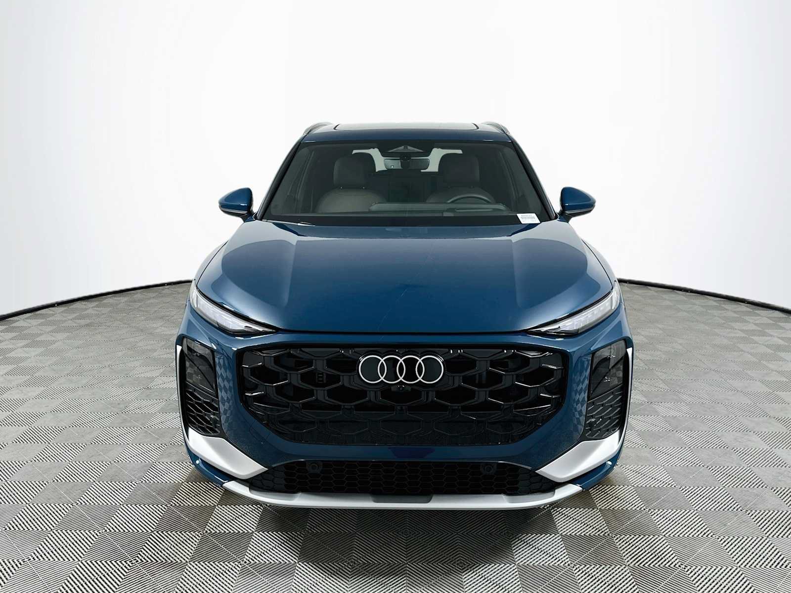 New 2026 Audi Q3 quattro 2.0T AWD/4WD image 2