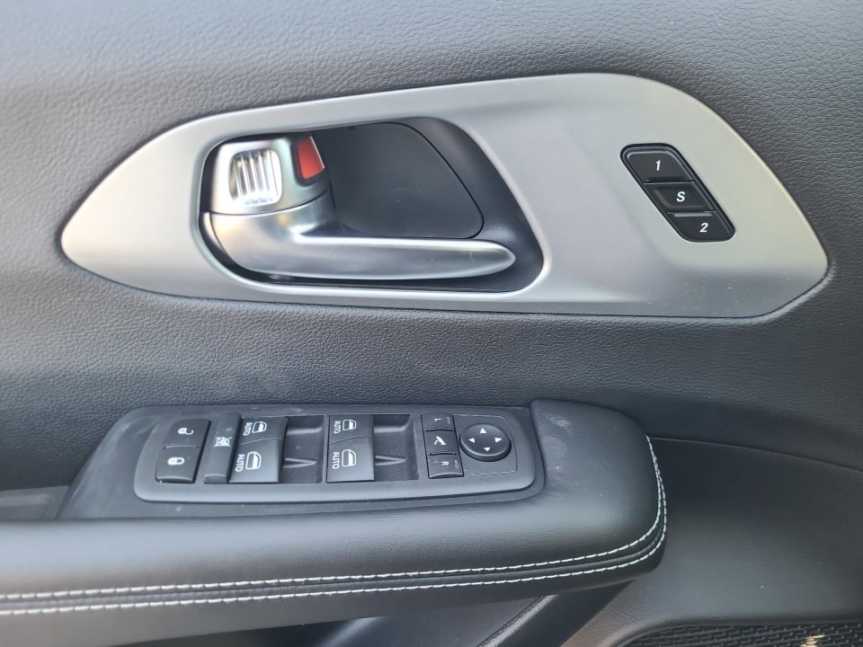 New 2026 Chrysler Pacifica Limited w/ S Appearance Package image 32