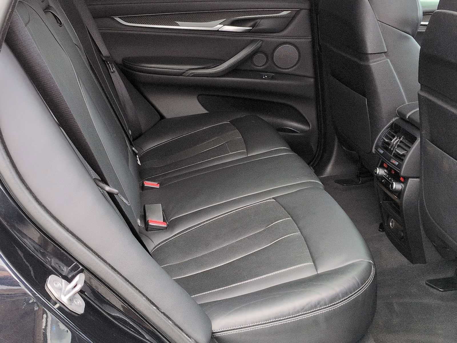 Used 2018 BMW X5 M AWD/4WD image 22