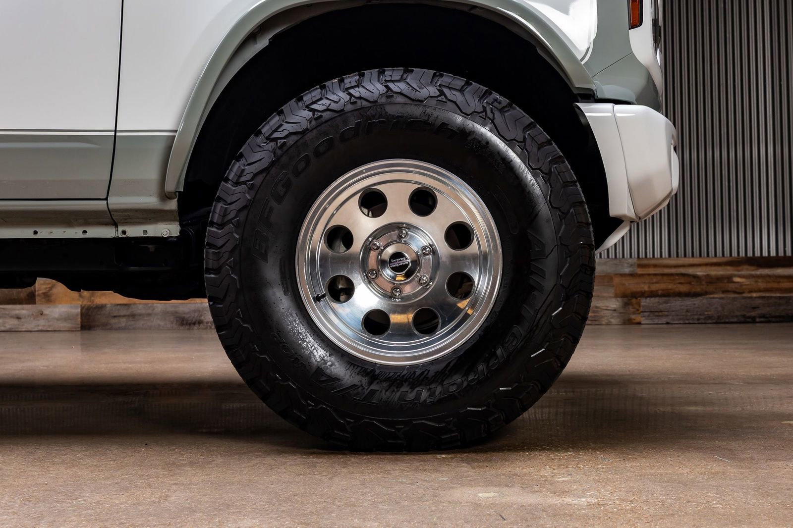 Used 2023 Ford Bronco Heritage Edition AWD/4WD image 11