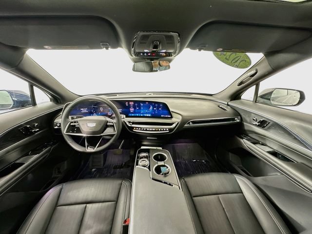 Used 2024 Cadillac Lyriq Sport AWD/4WD image 3