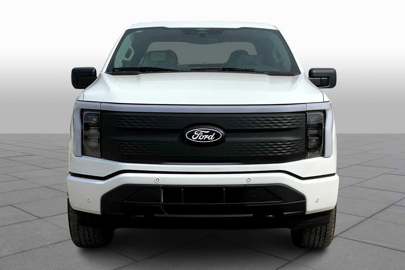 New 2025 Ford F150 Lightning Flash image 3
