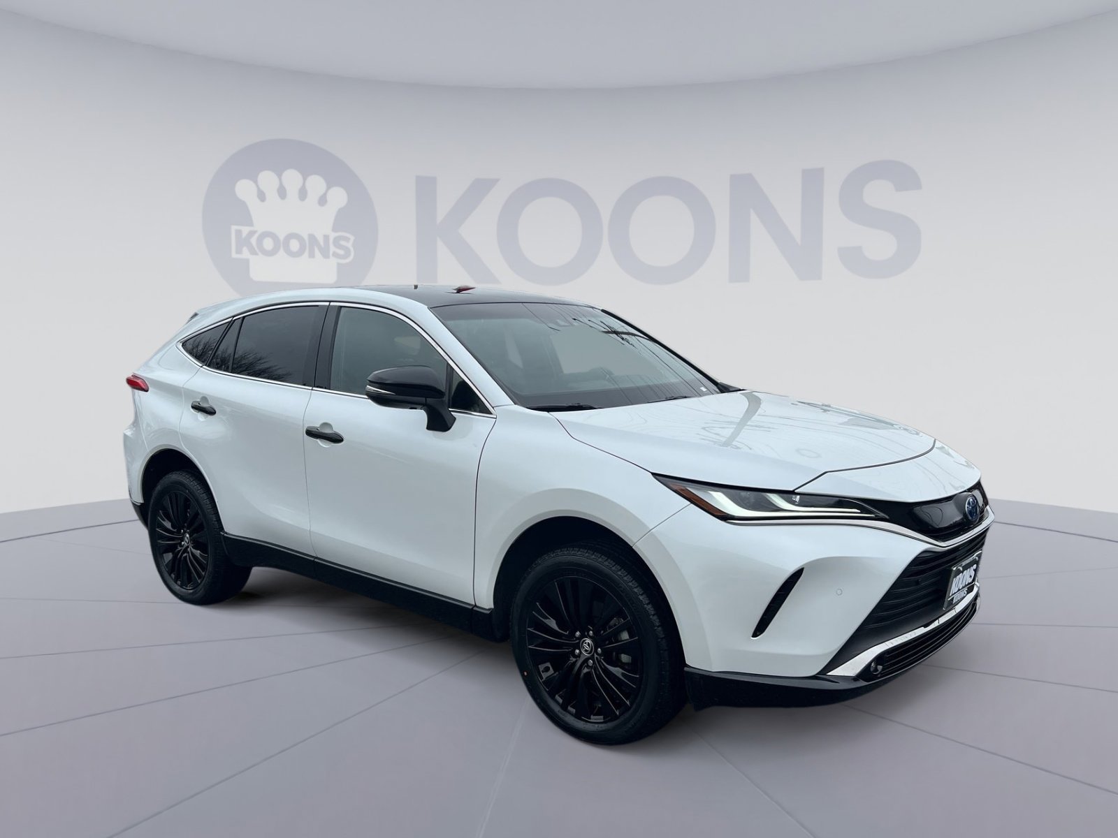 Used 2023 Toyota Venza Nightshade image 10