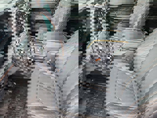 Used 2023 Ford Expedition Platinum image 9