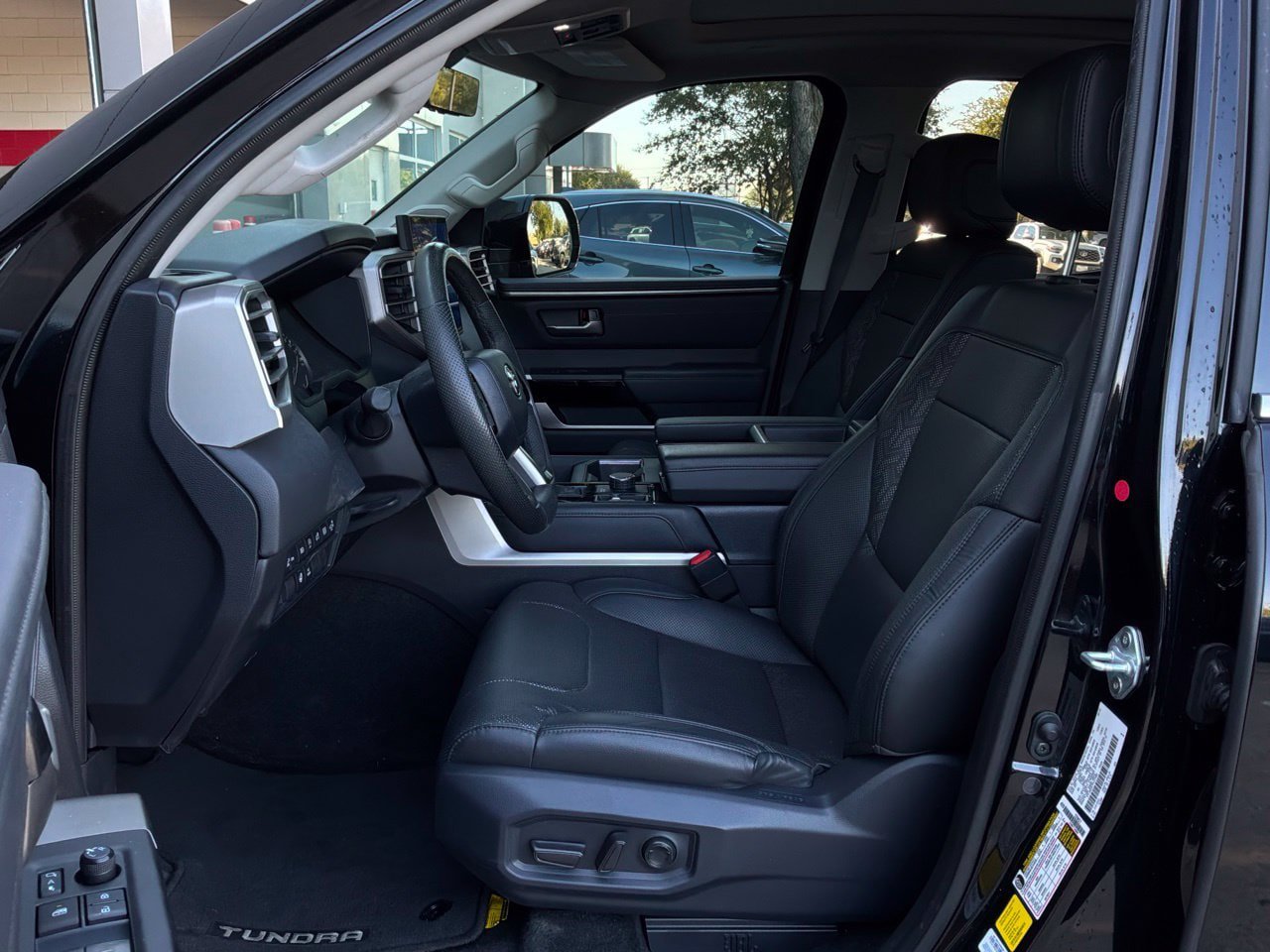 Used 2023 Toyota Tundra Limited AWD/4WD image 10