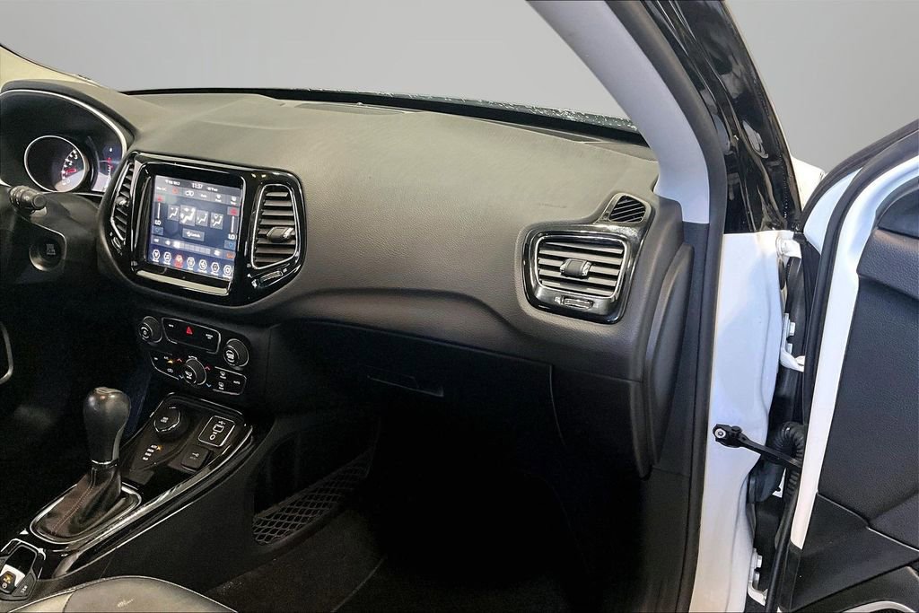 Used 2019 Jeep Compass Limited image 26