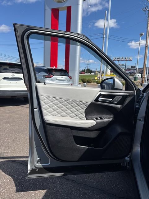 Used 2024 Mitsubishi Outlander SEL image 10