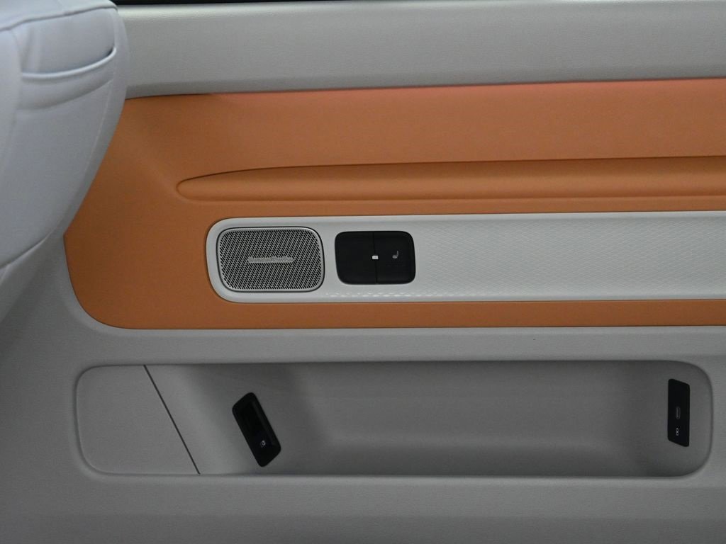 New 2025 Volkswagen ID. Buzz 1st Edition image 27