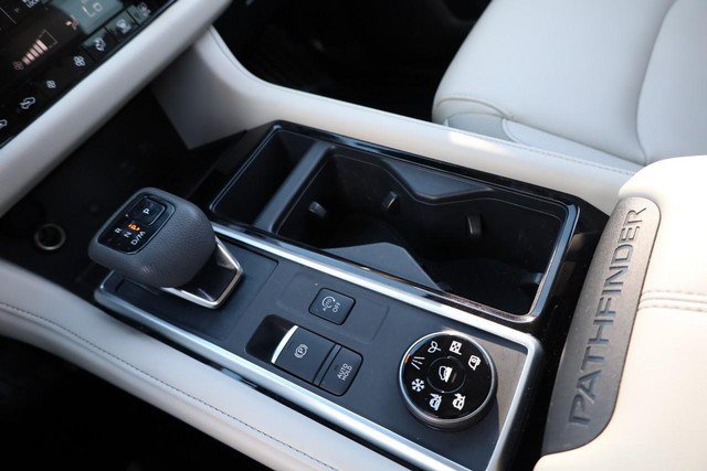 Certified 2025 Nissan Pathfinder SL AWD/4WD image 18