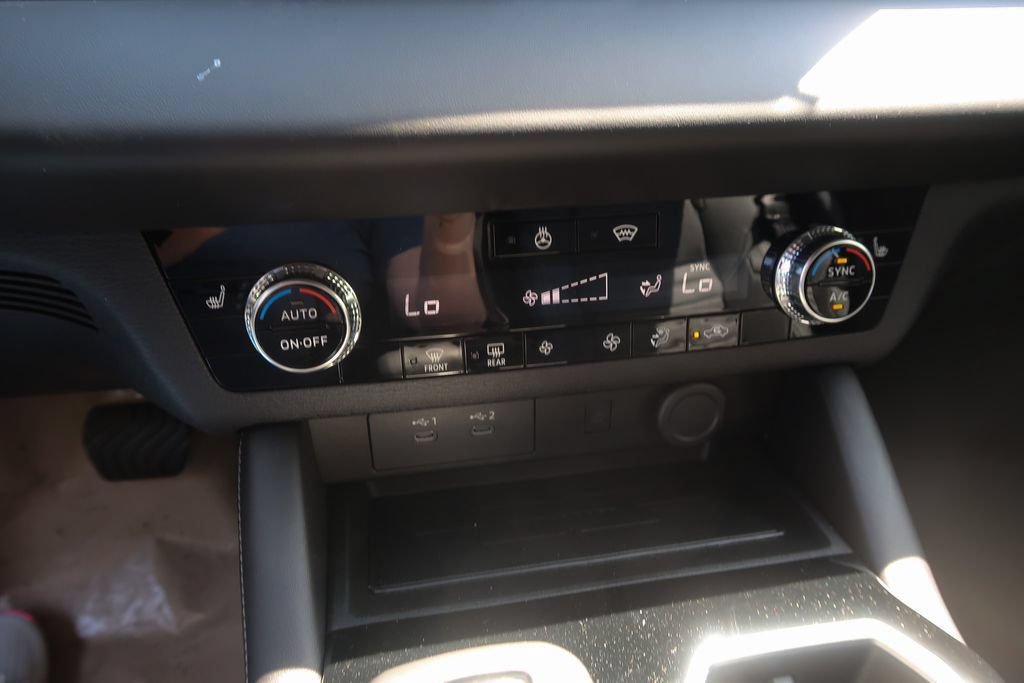 New 2026 Mitsubishi Outlander LE AWD/4WD image 33