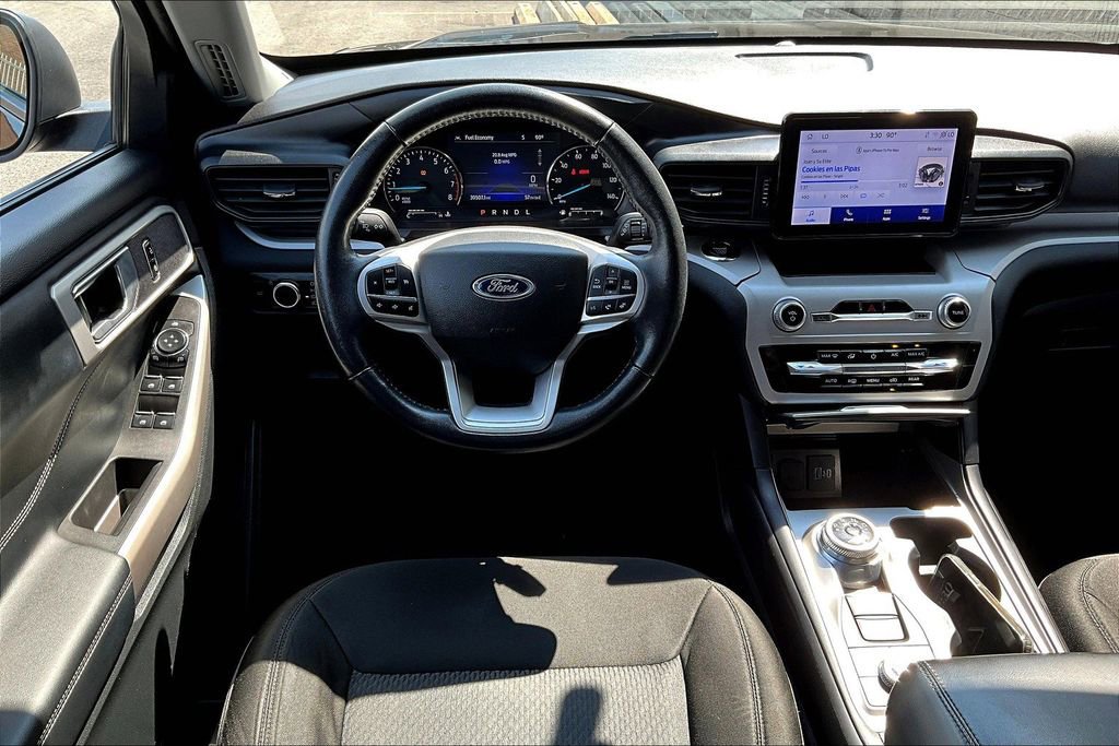 Certified 2023 Ford Explorer XLT w/ Class IV Trailer Tow Package image 5