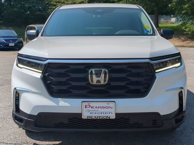 Used 2023 Honda Pilot LX image 8