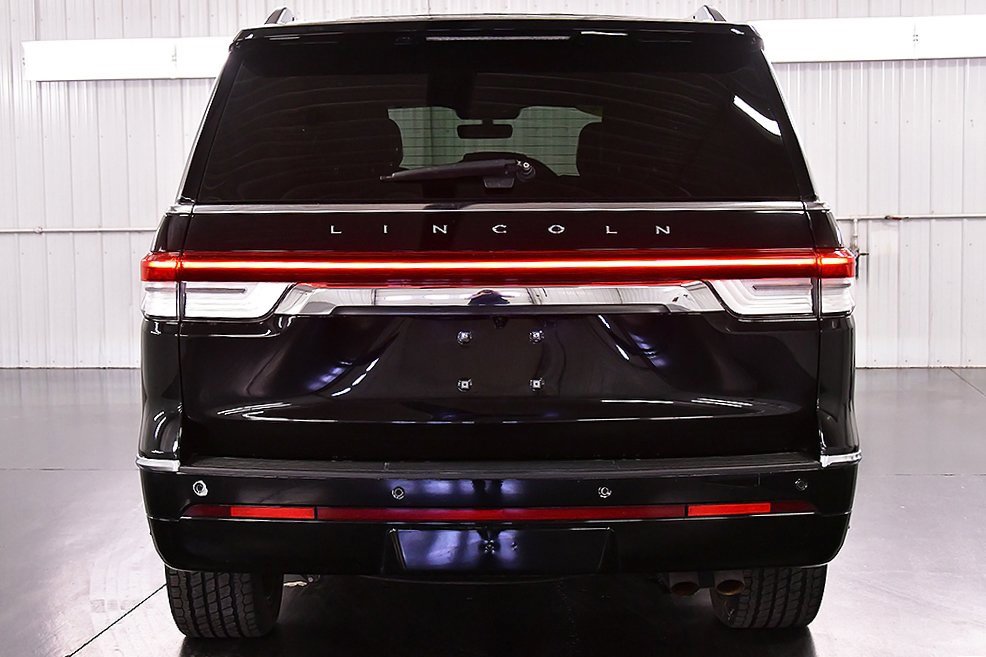 Used 2024 Lincoln Navigator Premiere image 6