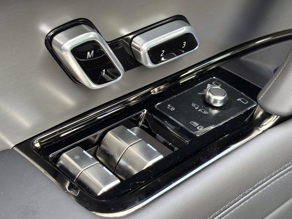 New 2026 Land Rover Range Rover Sport SE AWD/4WD image 16