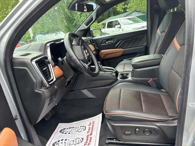 Used 2025 GMC Canyon AT4 w/ Technology Plus Package AWD/4WD image 8