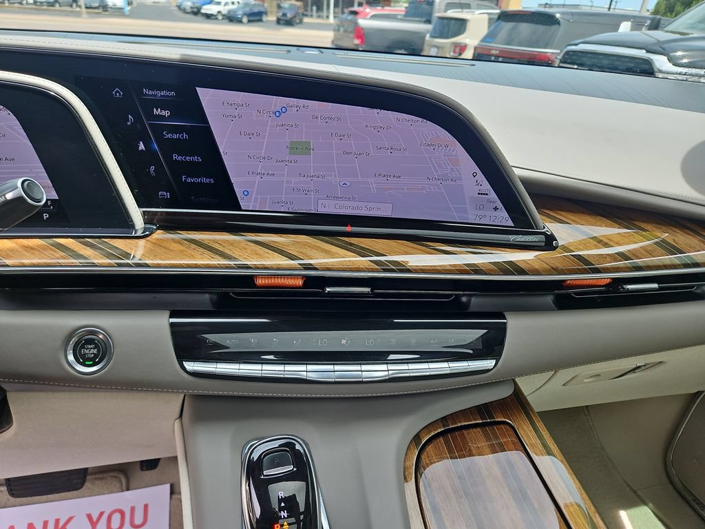 Used 2022 Cadillac Escalade ESV Premium Luxury Platinum w/ LPO, Radiant Package AWD/4WD image 18