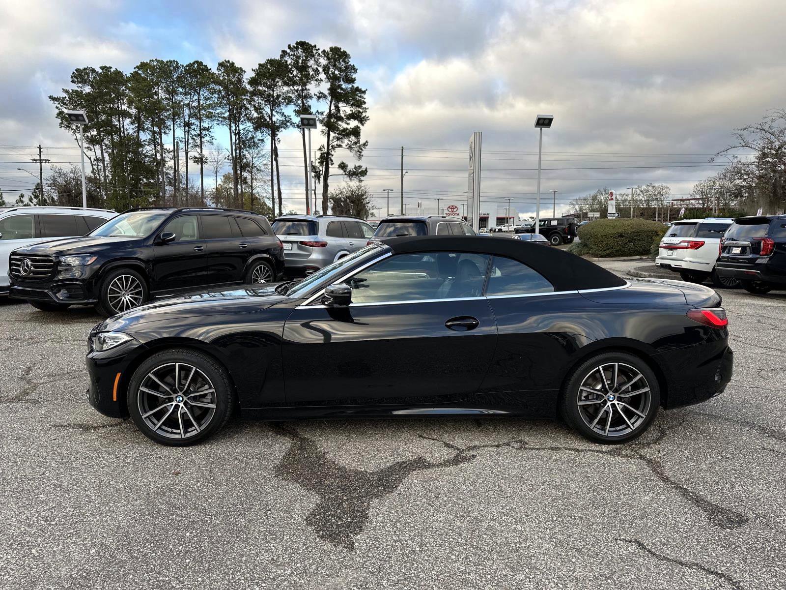 Used 2024 BMW 430i xDrive Convertible image 2