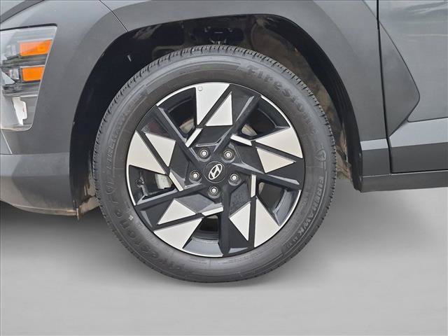 Used 2025 Hyundai Kona SEL FWD image 23