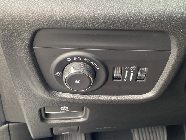 New 2025 Jeep Grand Cherokee Summit w/ Adv Protech Group IV image 28