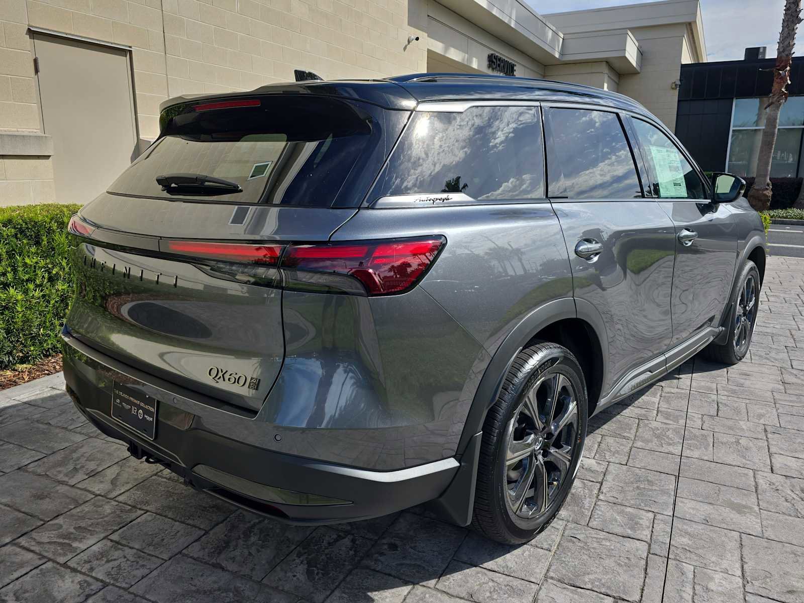 New 2026 INFINITI QX60 Autograph w/ Dark Cargo Package image 3