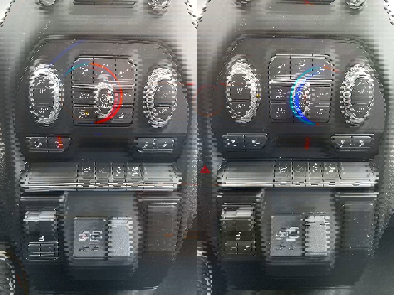 Certified 2022 GMC Sierra 1500 SLE image 18