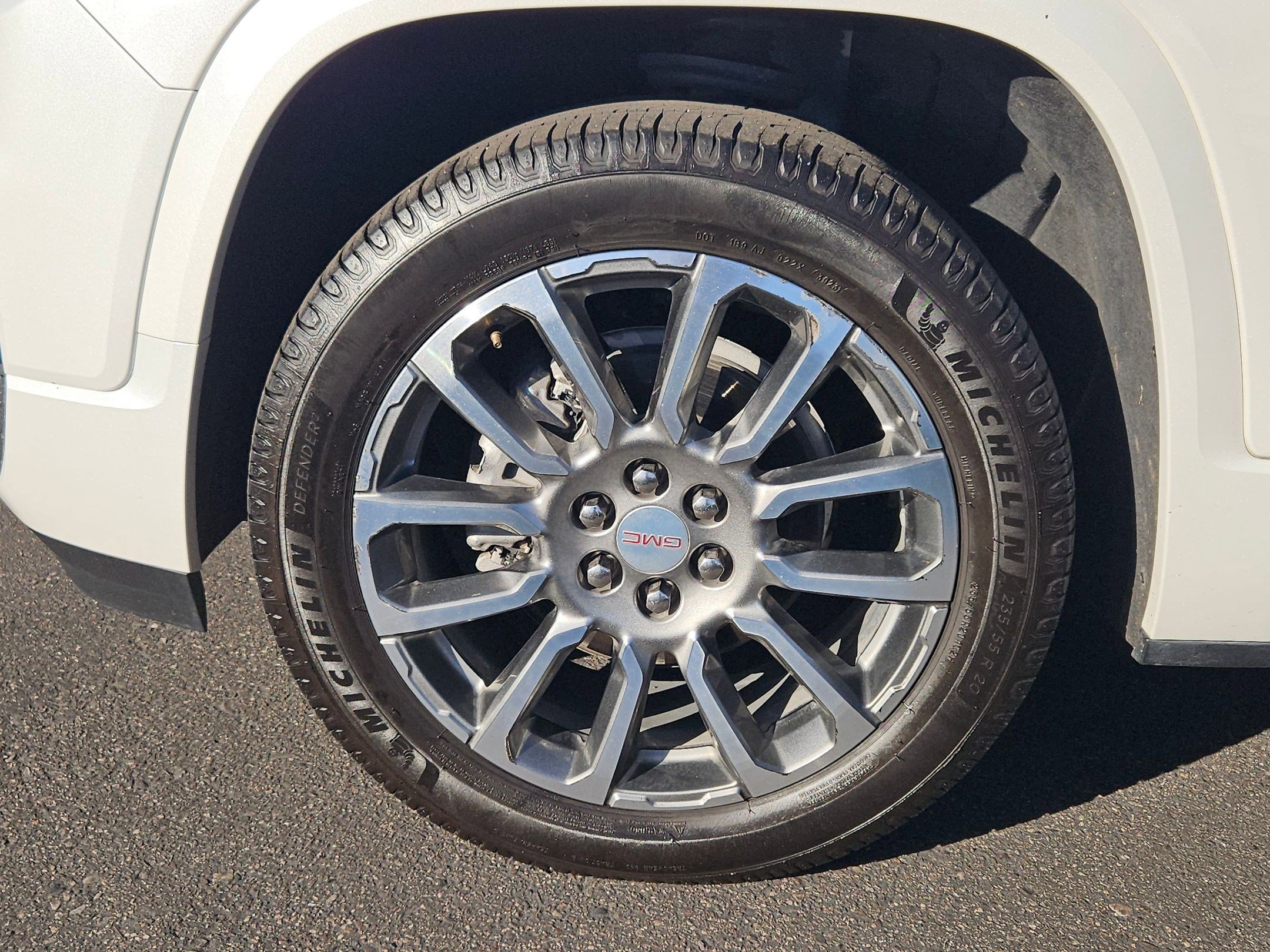 Used 2023 GMC Acadia Denali w/ Denali Ultimate Package image 9