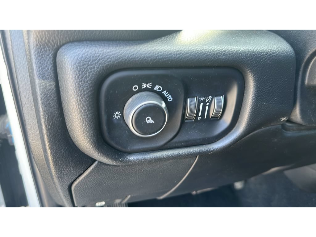 Used 2019 RAM 2500 Big Horn w/ Protection Group AWD/4WD image 21