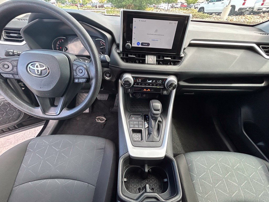 Used 2025 Toyota RAV4 XLE AWD/4WD image 18