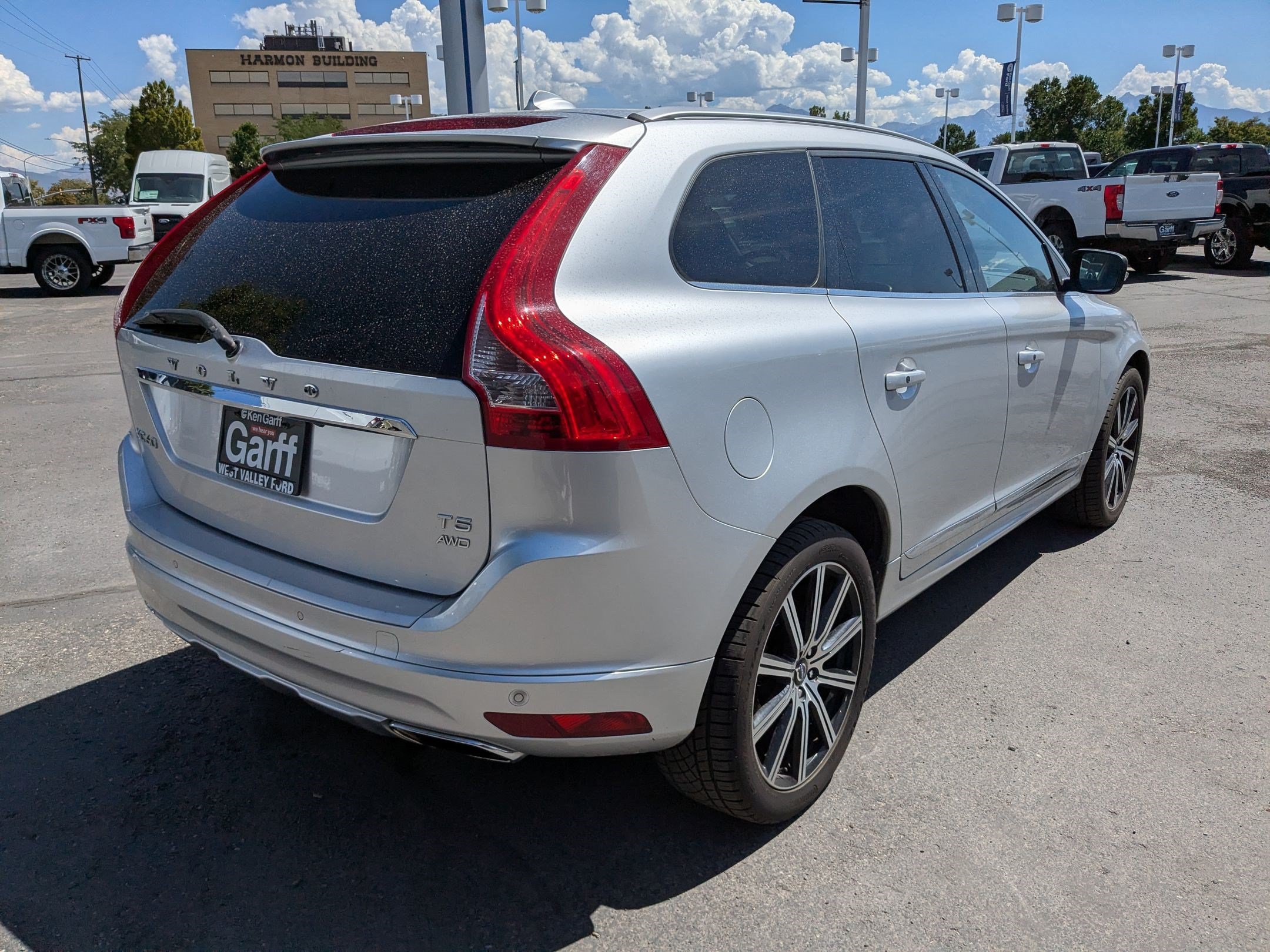 Used 2015 Volvo XC60 T5 AWD/4WD image 3