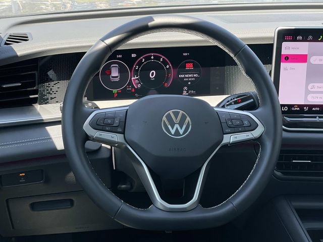 Certified 2026 Volkswagen Tiguan SE w/ Panoramic Sunroof Package FWD image 7