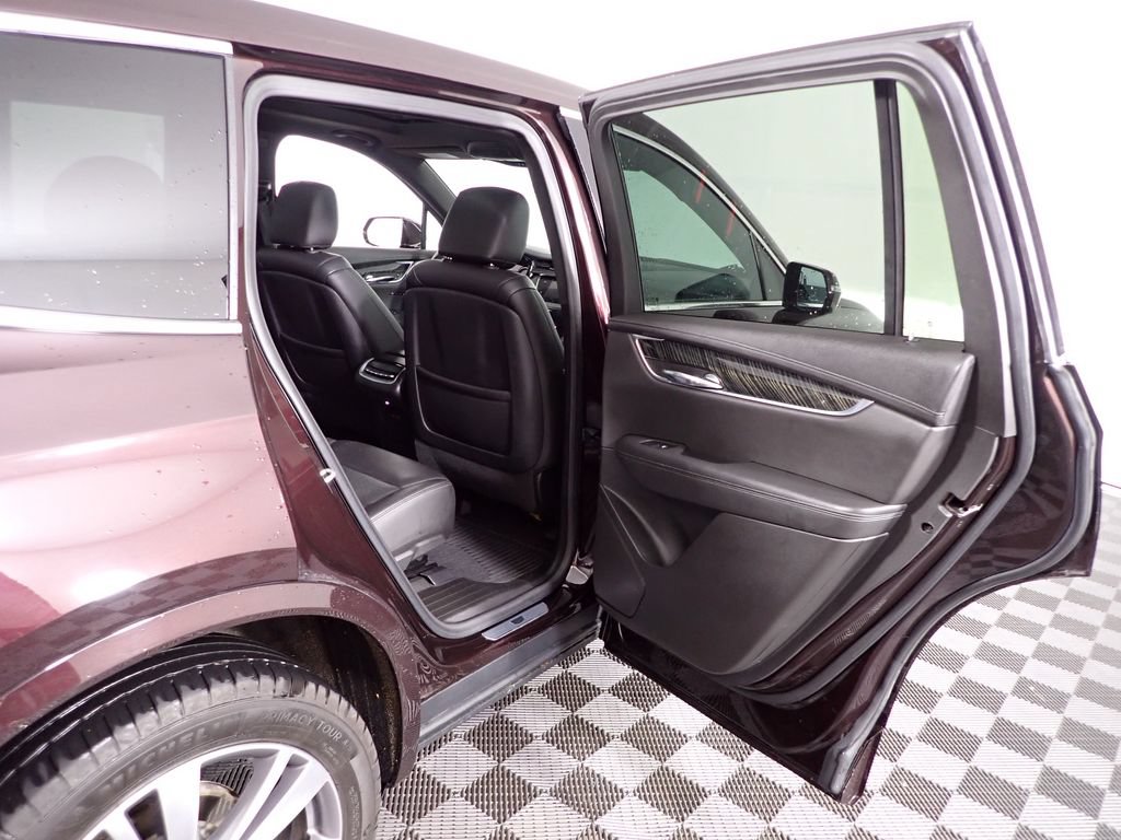 Used 2020 Cadillac XT6 Premium Luxury FWD image 37