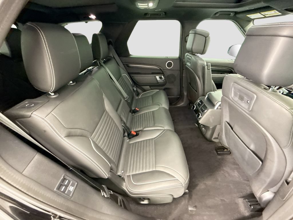 Used 2024 Land Rover Discovery Metropolitan Edition AWD/4WD image 21