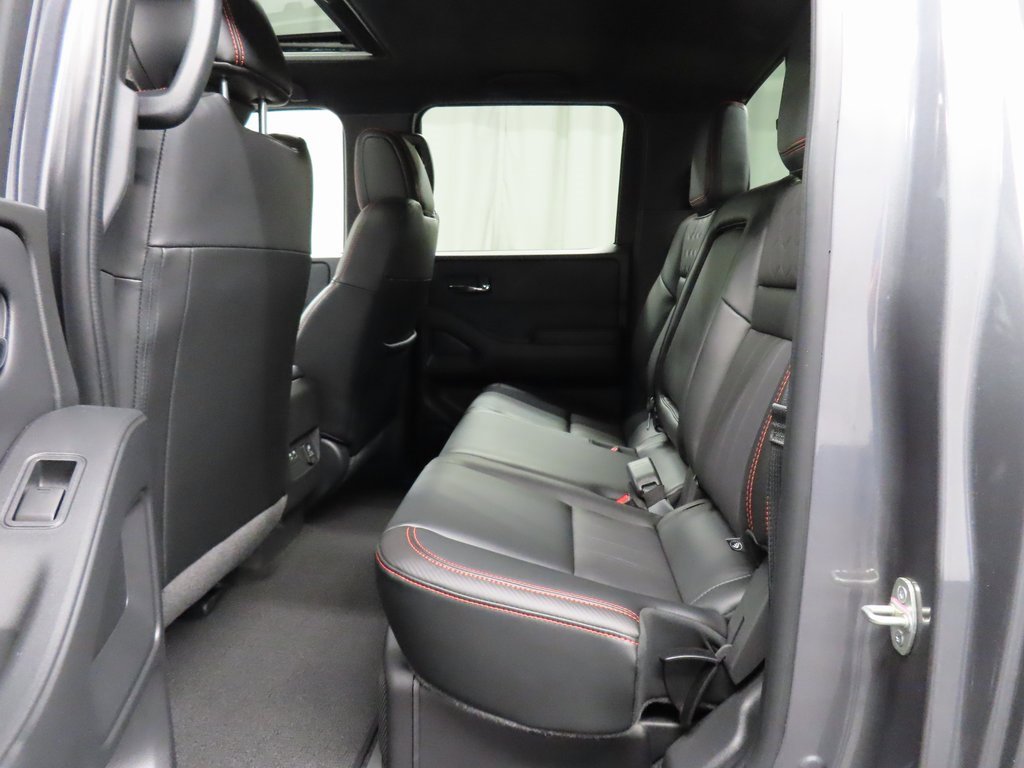 Used 2023 Nissan Frontier PRO-4X image 10