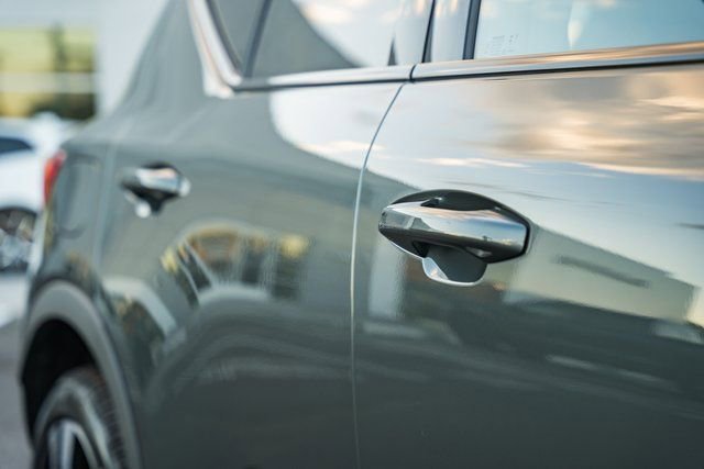 New 2026 Volvo XC40 B5 Ultra w/ Protection Package Premier image 16