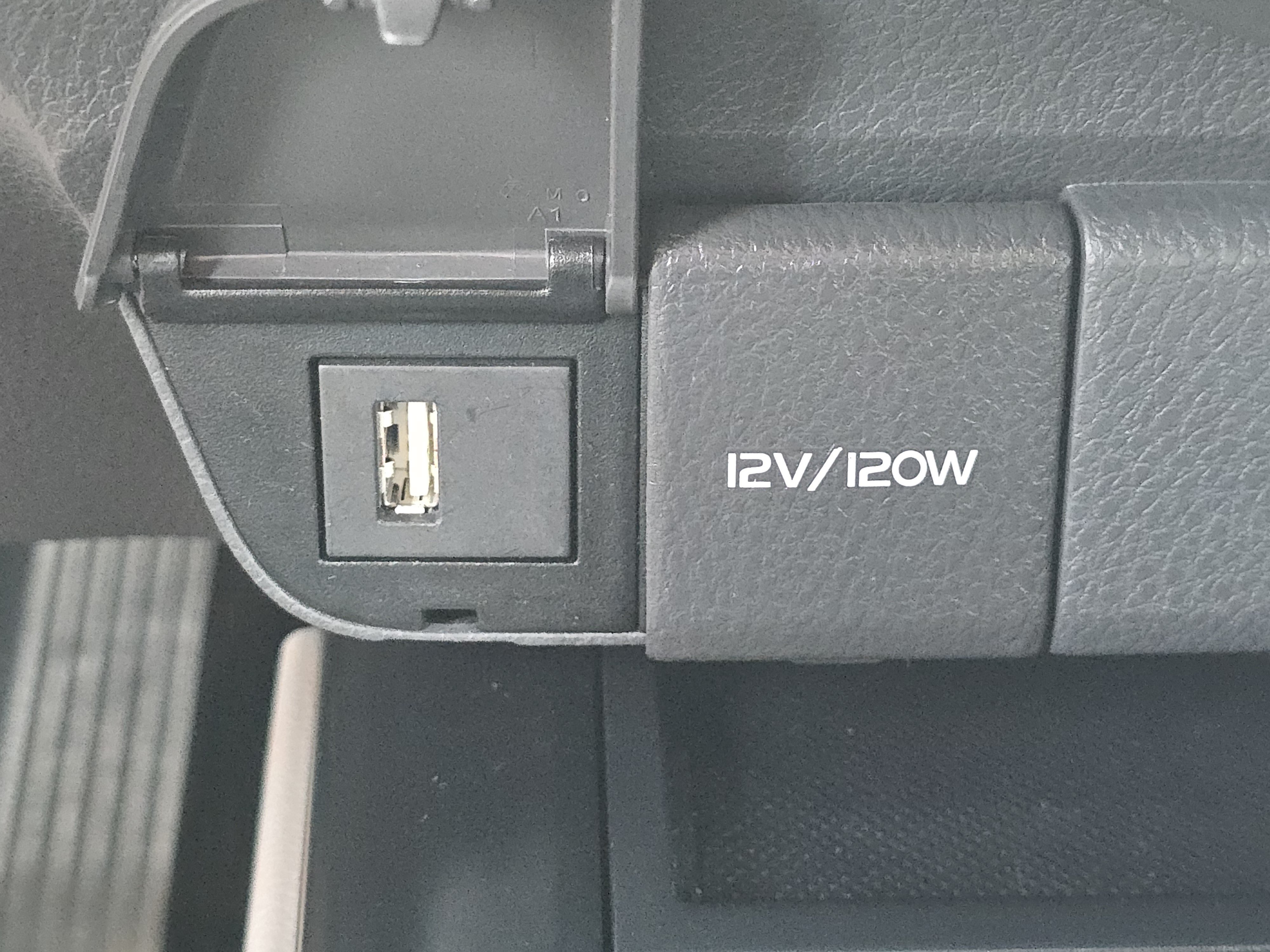 Used 2020 Toyota Camry SE FWD image 11