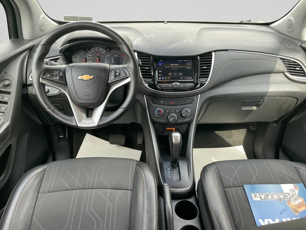 Certified 2022 Chevrolet Trax LT w/ LT Convenience Package AWD/4WD image 18