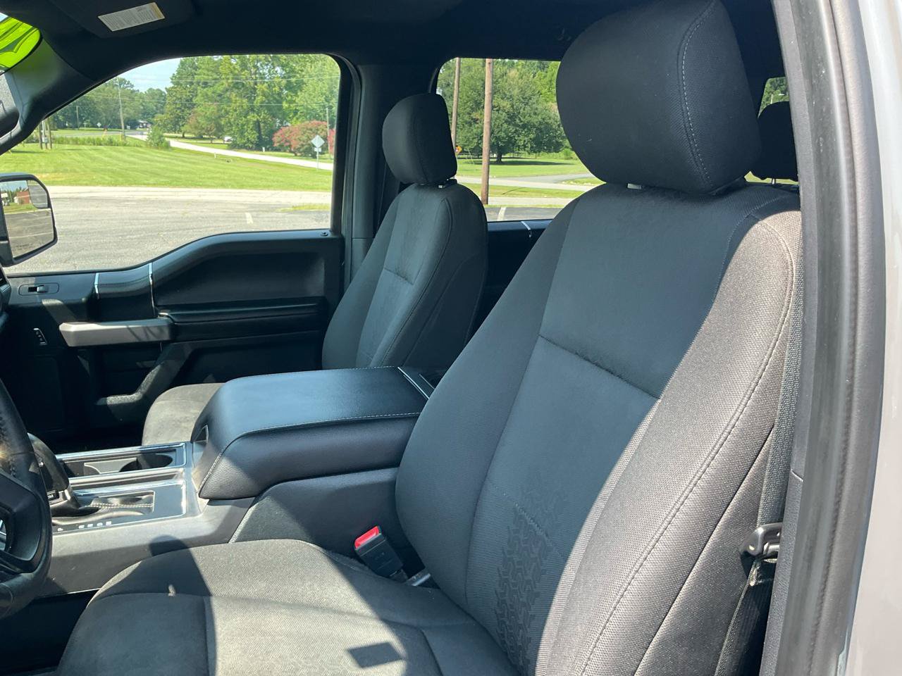 Used 2020 Ford F150 XLT w/ Equipment Group 302A Luxury AWD/4WD image 18
