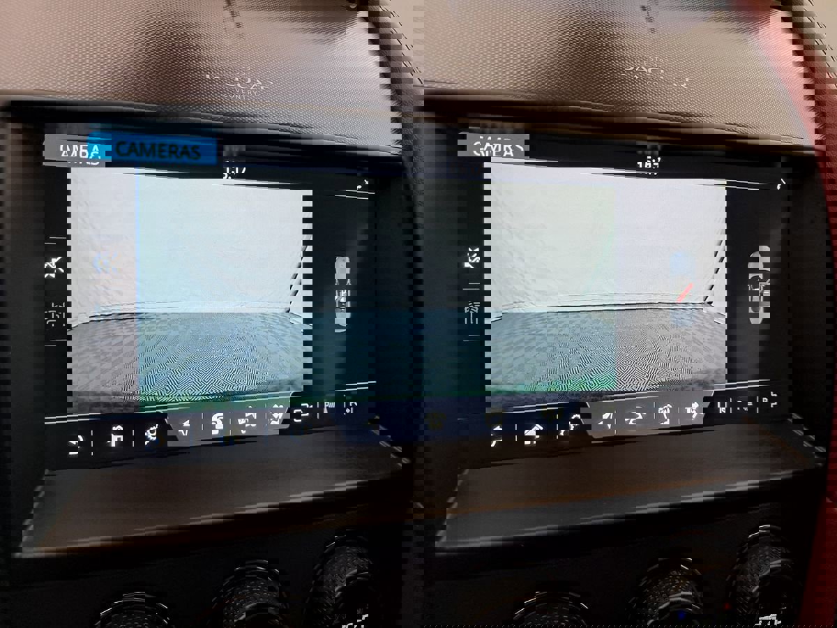 Used 2021 Jaguar F-TYPE Convertible image 32