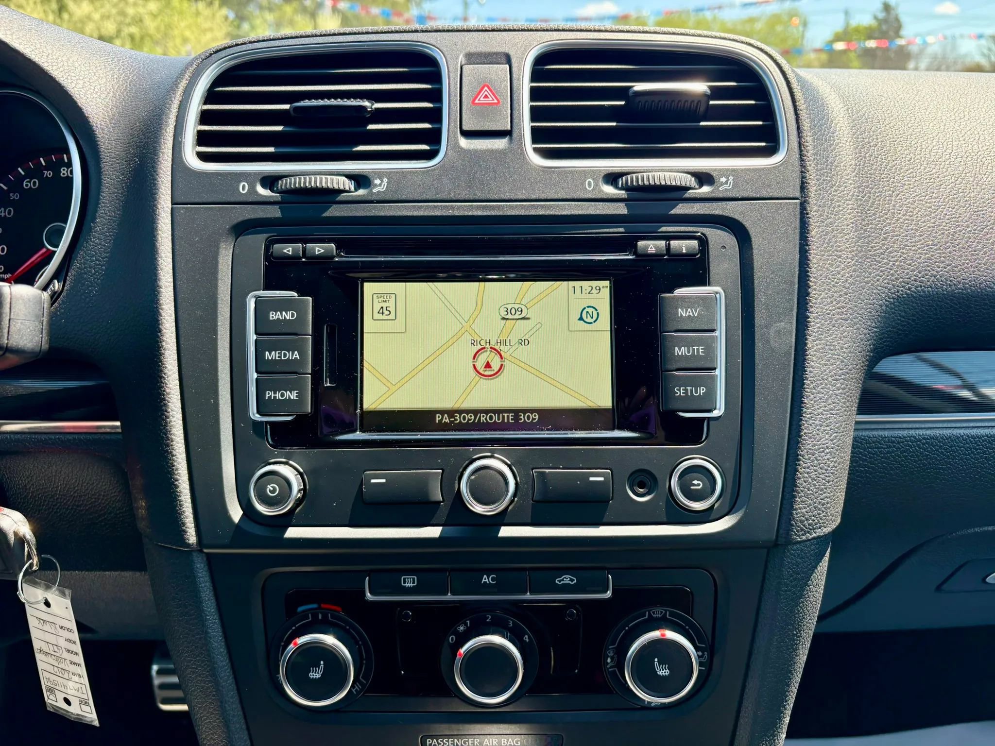 Used 2012 Volkswagen GTI 4-Door FWD image 27