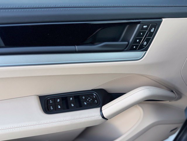 New 2026 Porsche Cayenne S AWD/4WD image 14