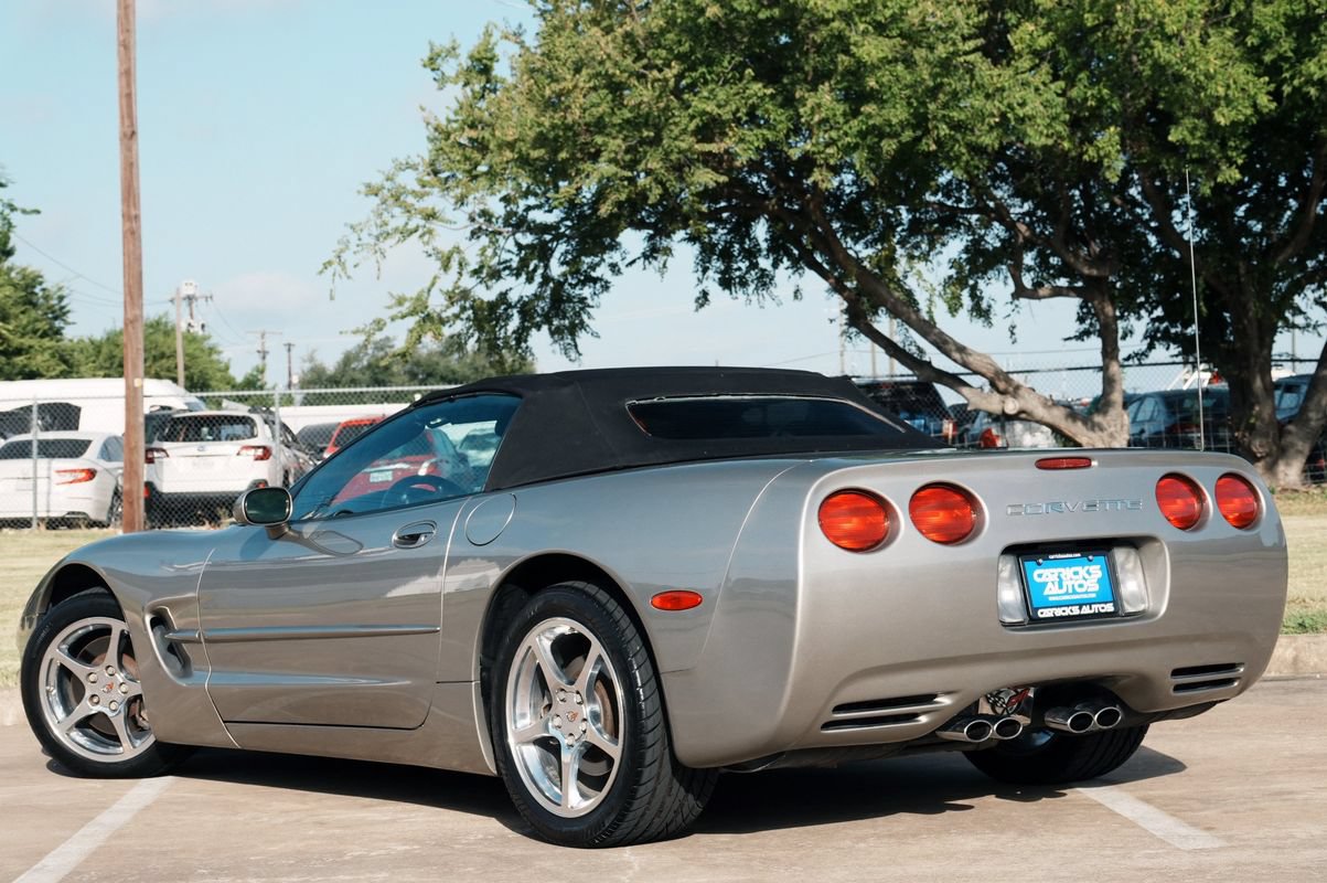 Used 2002 Chevrolet Corvette Convertible w/ Preferred Equipment Group2 RWD image 4