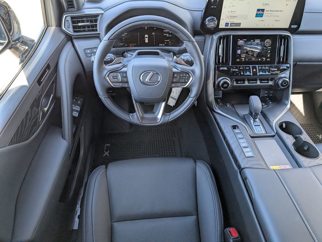 New 2025 Lexus LX 700h Luxury image 7