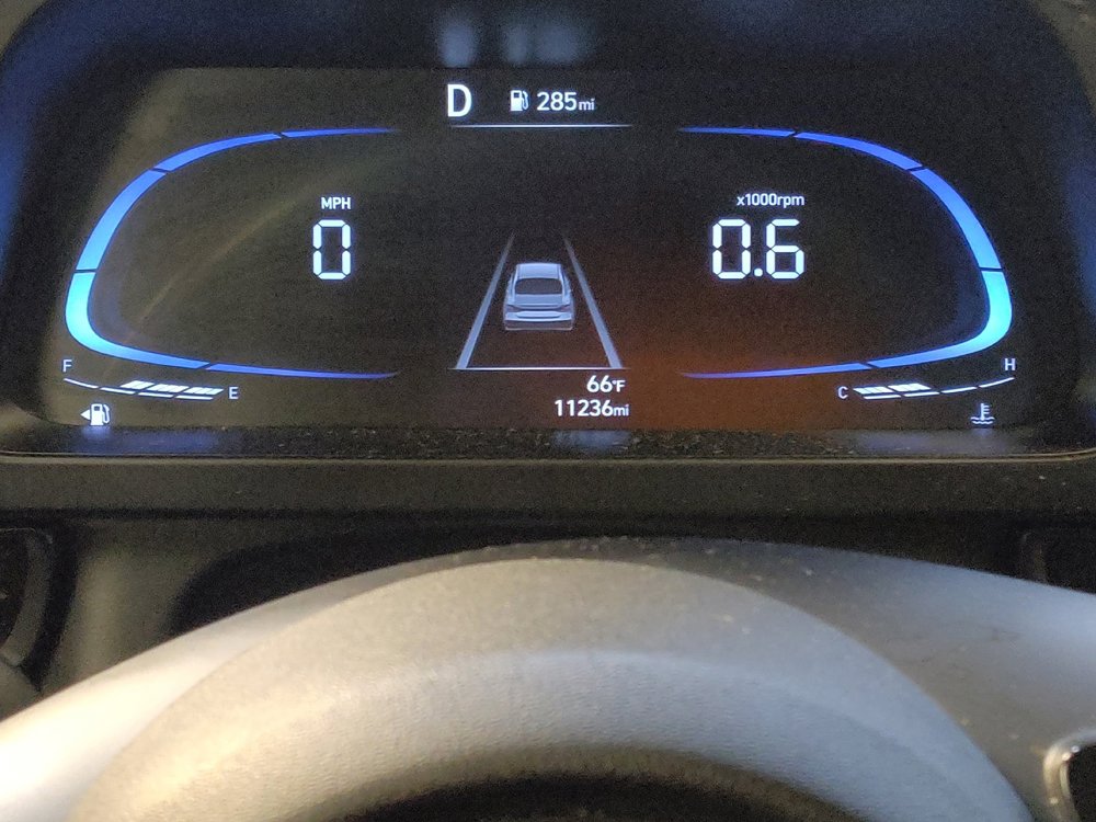 Used 2025 Hyundai Elantra Sport FWD image 23
