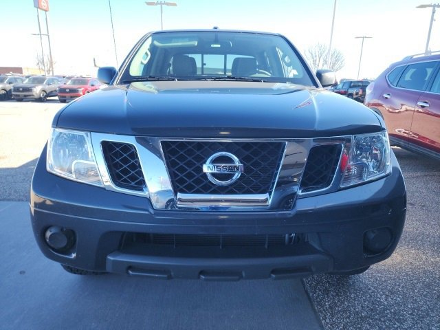 Certified 2015 Nissan Frontier SV image 2