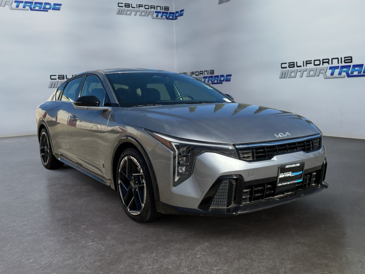 Used 2025 Kia K4 GT-Line FWD image 3