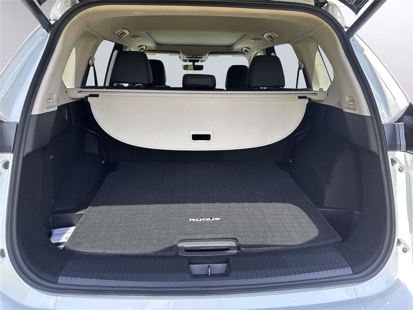 New 2026 Nissan Rogue Dark Armor FWD image 33