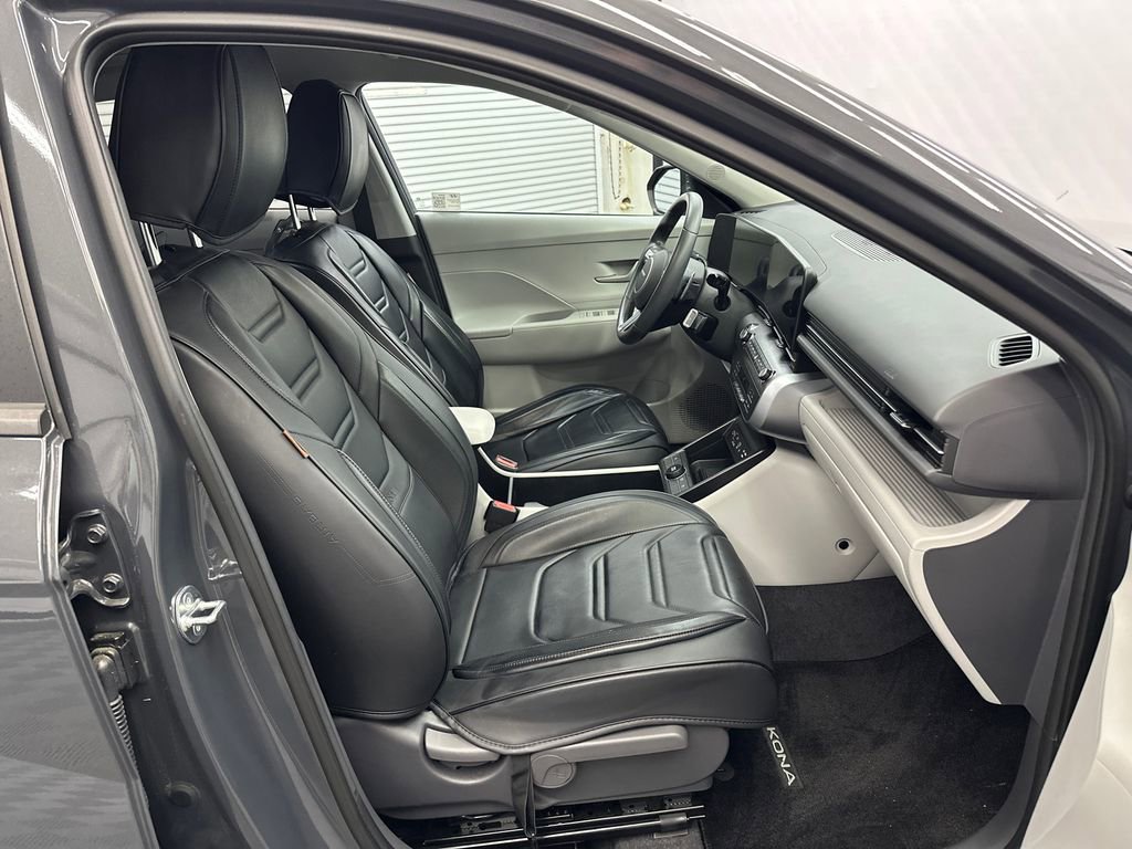Used 2024 Hyundai Kona SEL w/ Convenience Package image 14