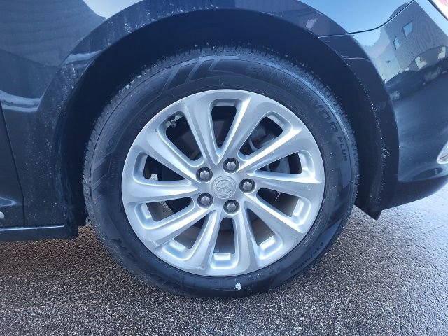 Used 2015 Buick LaCrosse Base image 15