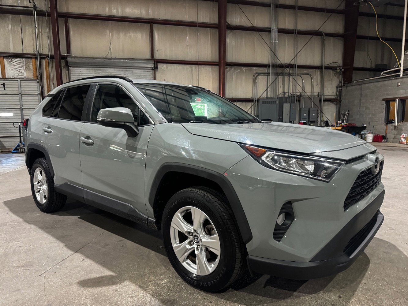 Used 2021 Toyota RAV4 XLE image 2