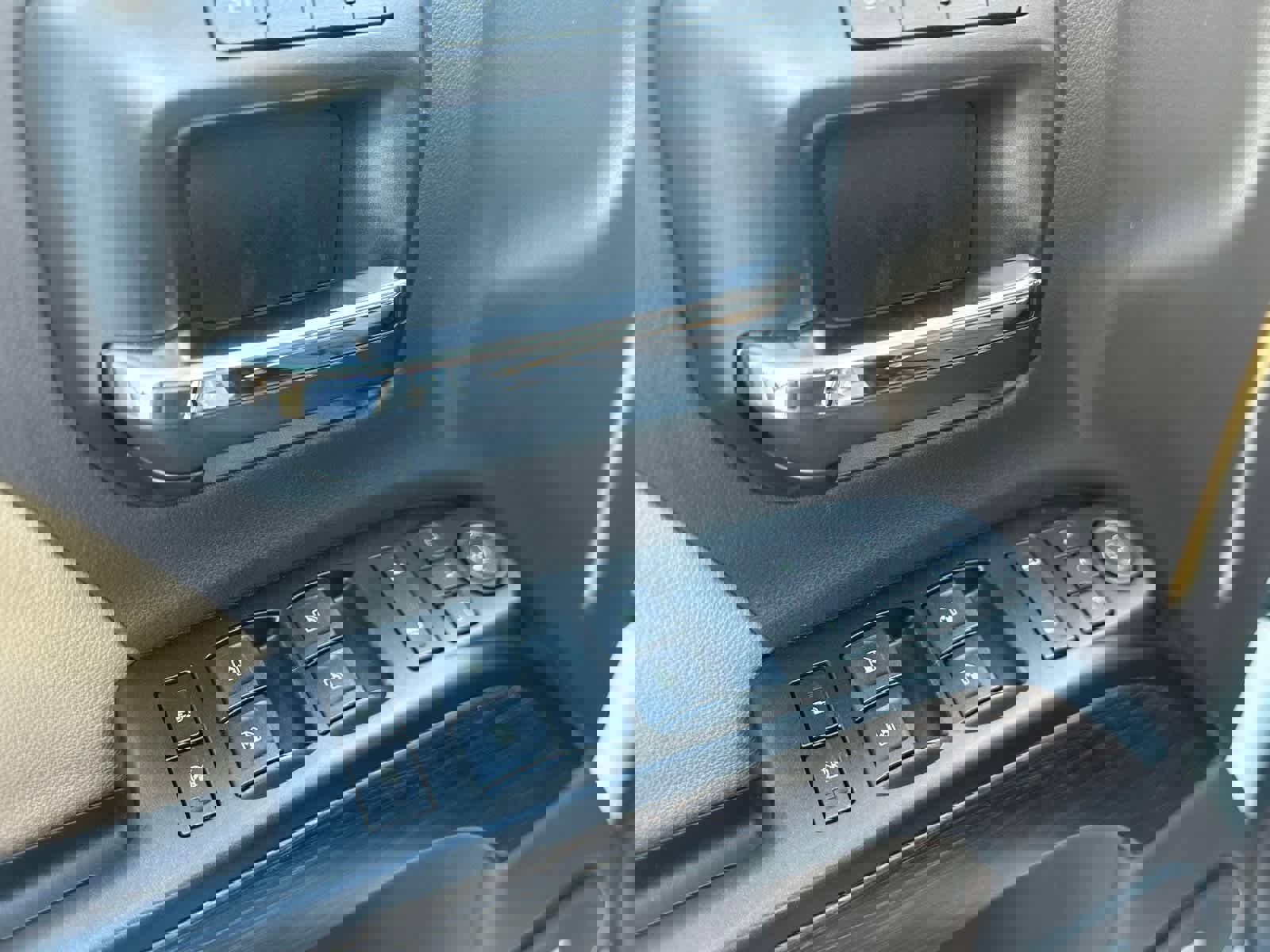 Used 2017 GMC Sierra 2500 Denali w/ Suspension Package, Off-Road image 19